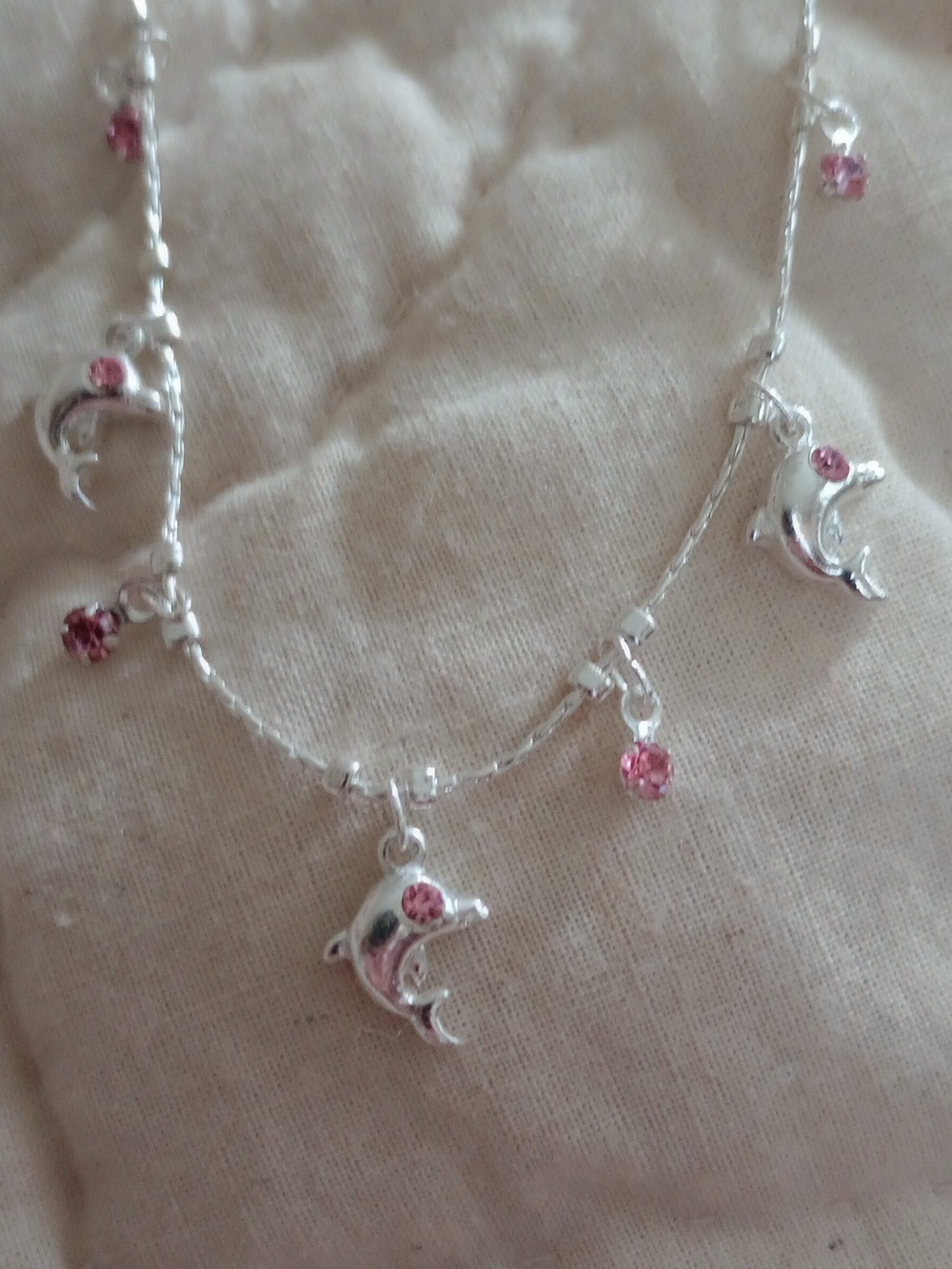 🌷$1 NWT WEI Gorgeous Silver Dolphin Necklace with Pink Stones